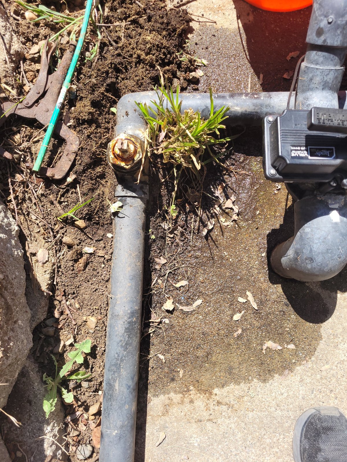 Rusted, leaking pool valve in Folsom, CA